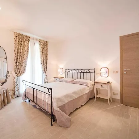 Deni Villa Pontedera